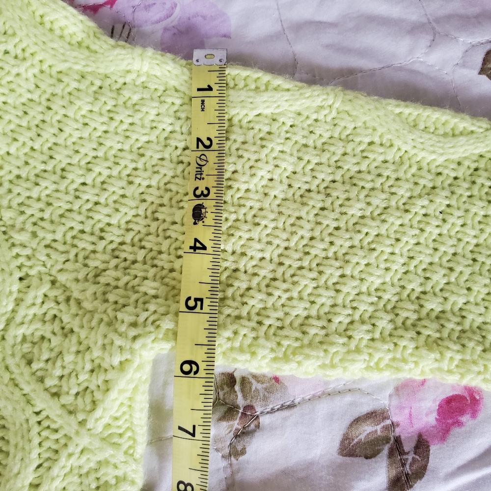 New bebe sweater - Picture 7 of 11